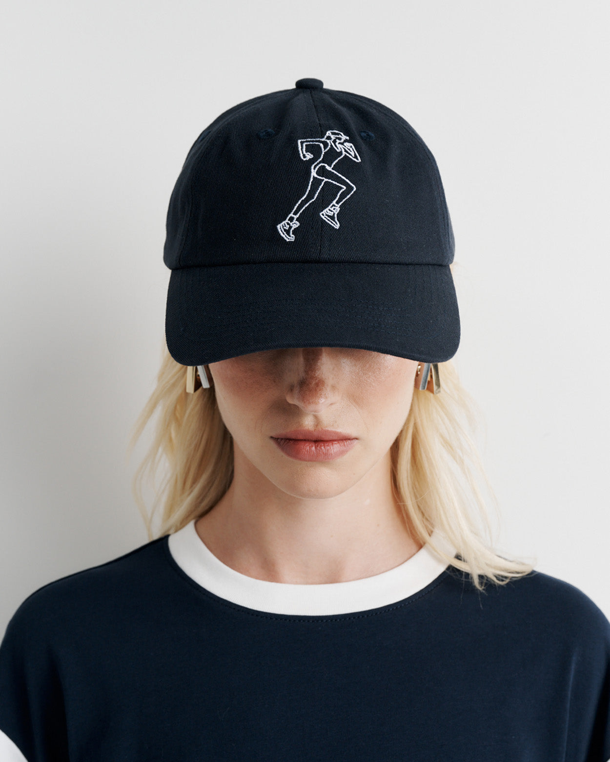 Training Day Cap in navy – sporty minimalist baseball cap by Romy The Brand