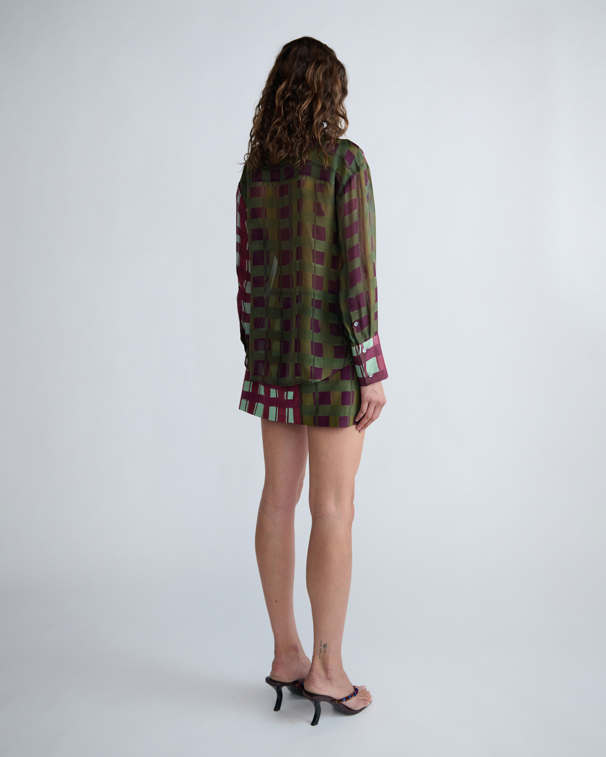 Ardent Shirt, silk, check print, back view.