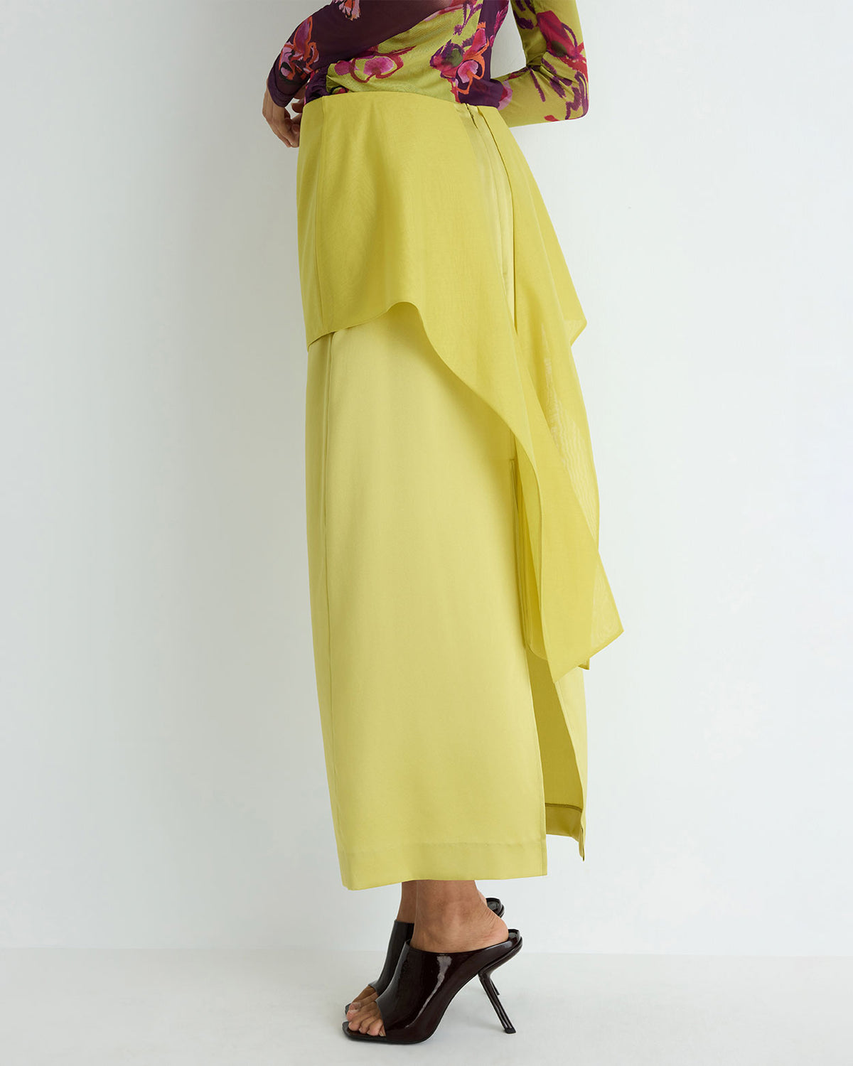 Lia Skirt in yellow silk, back overlay detail.